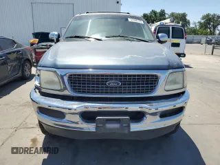 1998 Ford Expedition z VIN 1FMRU18W8WLB66053, wystawiony jako Copart lot #57496725 z przebiegiem 214 030 mil mil oraz Szkoda całkowita • Salvage title. Historia ofert i sprzedaży dostępna na DreamBid. Obrazek 5.