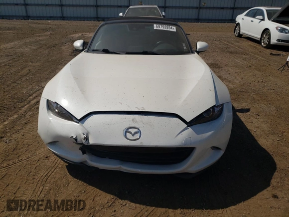 2020 Mazda MX-5 Miata Grand Touring z VIN JM1NDAD7XL0412292, wystawiony jako Copart lot #69792894 z przebiegiem 19 513 mil mil oraz Szkoda całkowita • Salvage title. Historia ofert i sprzedaży dostępna na DreamBid. Obrazek 5.