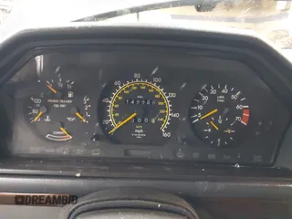 1990 Mercedes-Benz 300 E с VIN WDBEA30D3LB235863, выставлен на аукционе IAAI как лот 40519459 с пробегом 142 260 миль миль и . История ставок и продаж доступна на DreamBid. Изображение 7.