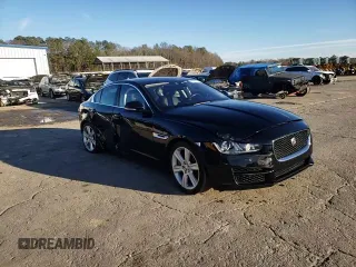 2019 Jaguar XE 25t Premium with VIN SAJAD4FX0KCP47752, listed as a Copart auction lot 87011974 with 32,124 mi miles and Salvage Title. Bid and sale history available at carsss.com. Image 13.