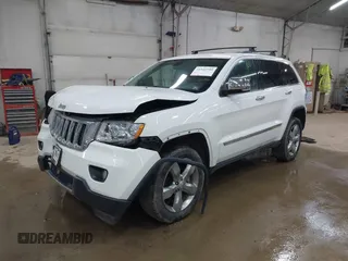 2013 Jeep Grand Cherokee Overland with VIN 1C4RJFCT1DC586886, listed as a IAAI auction lot 41941590 with 125,126 mi miles. Bid and sale history available at carsss.com. Image 17.