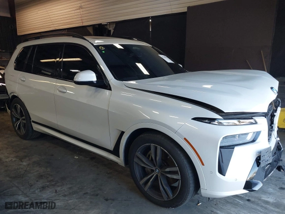 2023 BMW X7 xDrive40i with VIN 5UX23EM04P9P96036, listed as a IAAI auction lot 41235512 with 35,661 mi miles. Bid and sale history available at carsss.com. Image 1.