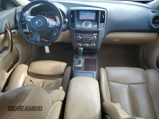 2010 Nissan Maxima SV z VIN 1N4AA5AP7AC850496, wystawiony jako Copart lot #59276405 z przebiegiem 155 099 mil mil oraz Szkoda całkowita • Salvage title. Historia ofert i sprzedaży dostępna na DreamBid. Obrazek 8.