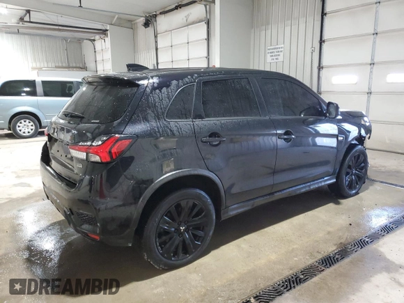 2023 Mitsubishi Outlander ES z VIN JA4ARUAU9PU012079, wystawiony jako Copart lot #52338905 z przebiegiem 31 458 mil mil oraz Szkoda całkowita • Salvage title. Historia ofert i sprzedaży dostępna na DreamBid. Obrazek 3.