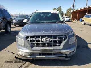 2022 Hyundai Venue SEL z VIN KMHRC8A33NU151481, wystawiony jako Copart lot #47434845 z przebiegiem 31 888 mil mil oraz Czysty tytuł • Clean title. Historia ofert i sprzedaży dostępna na DreamBid. Obrazek 5.