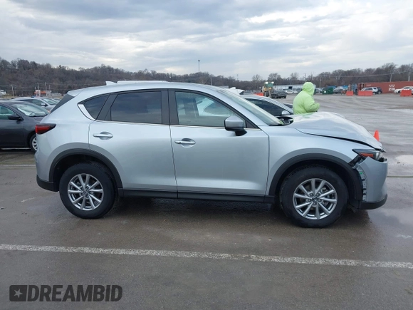 2023 Mazda CX-5 S Preferred with VIN JM3KFBCM1P0131070, listed as a IAAI auction lot 41661970 with 31,910 mi miles and . Bid and sale history available at carsss.com. Image 13.