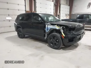 2025 Jeep Grand Cherokee Limited with VIN 1C4RJKBG2S8632657, listed as a IAAI auction lot 41669674 with 1,582 mi miles and . Bid and sale history available at DreamBid. Image 1.