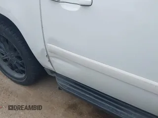 2007 Chevrolet Suburban LTZ z VIN 3GNFC16J77G300428, wystawiony jako IAAI lot #42279084 z przebiegiem Nie podano mil oraz . Historia ofert i sprzedaży dostępna na DreamBid. Obrazek 6.
