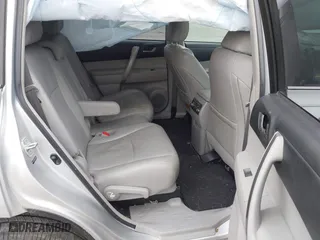 2013 Toyota Highlander with VIN 5TDZK3EH0DS111944, listed as a IAAI auction lot 41399844 with 54,696 mi miles. Bid and sale history available at carsss.com. Image 8.