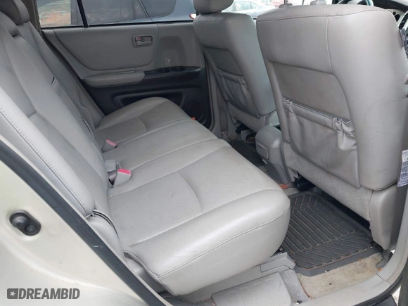 2007 Toyota Highlander w/3rd Row with VIN JTEEP21A570210717, listed as a IAAI auction lot 42089102 with 250,483 mi miles. Bid and sale history available at carsss.com. Image 8.