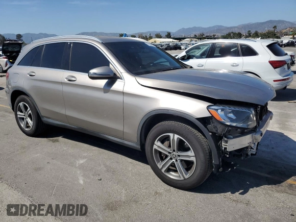 2019 Mercedes-Benz GLC 300 with VIN WDC0G4JB9KF570270, listed as a Copart auction lot 57826905 with 39,470 mi miles and Salvage title. Bid and sale history available at DreamBid. Image 4.