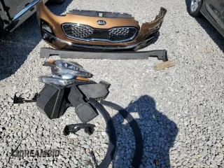 2021 Kia Sportage EX with VIN KNDPNCAC2M7924768, listed as a Copart auction lot 57914625 with 25,798 mi miles and Salvage title. Bid and sale history available at DreamBid. Image 12.