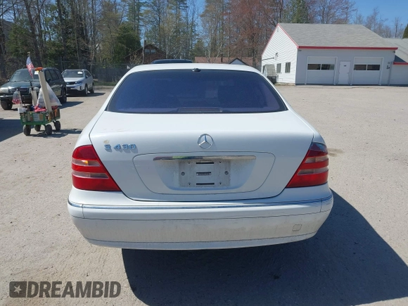 2001 Mercedes-Benz S with VIN WDBNG70J81A166750, listed as a IAAI auction lot 42168436 with 149,258 mi miles. Bid and sale history available at carsss.com. Image 15.