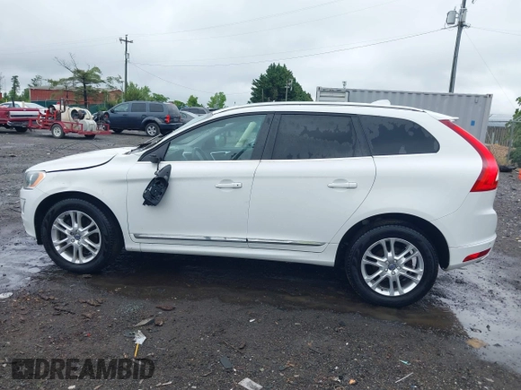 2015 Volvo XC60 T5 Drive-E Premier with VIN YV440MDK4F2742688, listed as a IAAI auction lot 42305798 with 68,206 mi miles and . Bid and sale history available at DreamBid. Image 14.