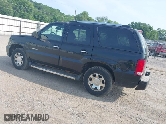 2005 Cadillac Escalade z VIN 1GYEK63N85R238220, wystawiony jako IAAI lot #42498575 z przebiegiem 229 529 mil mil oraz . Historia ofert i sprzedaży dostępna na DreamBid. Obrazek 3.