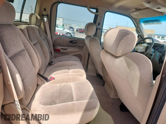 2001 Ford F-150 XLT z VIN 1FTRW07L01KB30498, wystawiony jako Copart lot #57157585 z przebiegiem 343 041 mil mil oraz Szkoda całkowita • Salvage title. Historia ofert i sprzedaży dostępna na DreamBid. Obrazek 10.