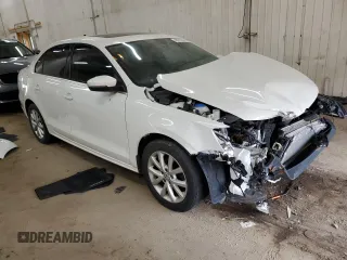 2014 Volkswagen Jetta Sedan SE with VIN 3VWD17AJ6EM377996, listed as a Copart auction lot 49292985 with 141,158 mi miles and Clean Title. Bid and sale history available at carsss.com. Image 4.