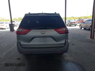 2018 Toyota Sienna XLE Auto Access Seat with VIN 5TDYZ3DC4JS904639, listed as a IAAI auction lot 41905251 with 179,989 mi miles. Bid and sale history available at carsss.com. Image 16.