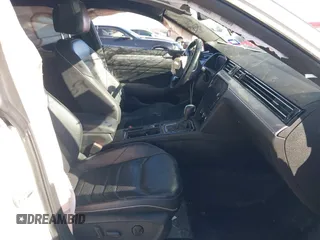 2020 Volkswagen Arteon SEL Premium R-Line с VIN WVWTR7AN3LE013290, выставлен на аукционе IAAI как лот 41351869 с пробегом Не указан миль и . История ставок и продаж доступна на DreamBid. Изображение 5.