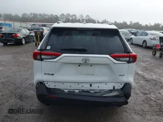 2019 Toyota RAV4 XLE with VIN JTMW1RFV8KD006767, listed as a IAAI auction lot 41126402 with 69,913 mi miles. Bid and sale history available at carsss.com. Image 16.