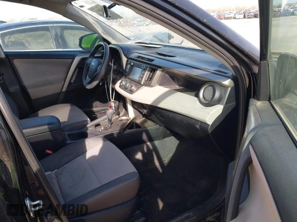 2015 Toyota RAV4 LE with VIN 2T3BFREV6FW366890, listed as a IAAI auction lot 41730097 with 45,920 mi miles. Bid and sale history available at carsss.com. Image 5.