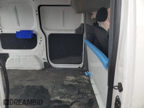 2017 Nissan NV200 S с VIN 3N6CM0KN7HK697128, выставлен на аукционе Copart как лот 89259245 с пробегом Не указан миль и Списание • Salvage title. История ставок и продаж доступна на DreamBid. Изображение 11.