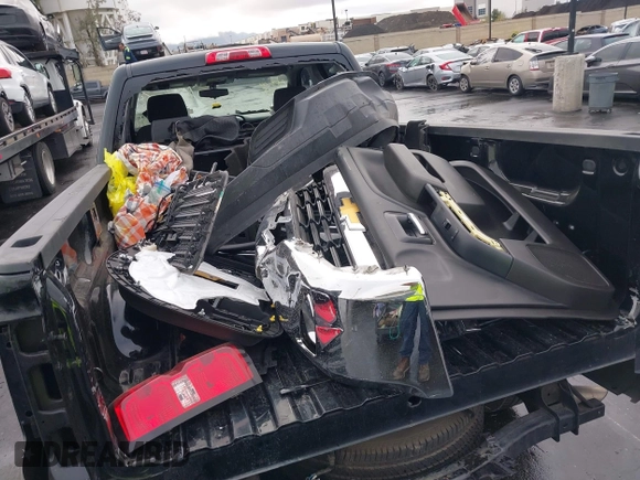 2017 Chevrolet Silverado 1500 LT with VIN 1GCRCREC5HZ113150, listed as a IAAI auction lot 41826582 with 50,565 mi miles and . Bid and sale history available at DreamBid. Image 12.