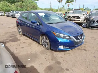 2021 Nissan LEAF SV z VIN 1N4AZ1CV3MC555204, wystawiony jako IAAI lot #41370616 z przebiegiem 11 574 mil mil oraz . Historia ofert i sprzedaży dostępna na DreamBid. Obrazek 1.