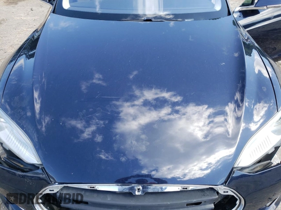 2013 Tesla Model S Performance с VIN 5YJSA1DP1DFP04055, выставлен на аукционе Copart как лот 57418615 с пробегом Не указан миль и Списание • Salvage title. История ставок и продаж доступна на DreamBid. Изображение 11.