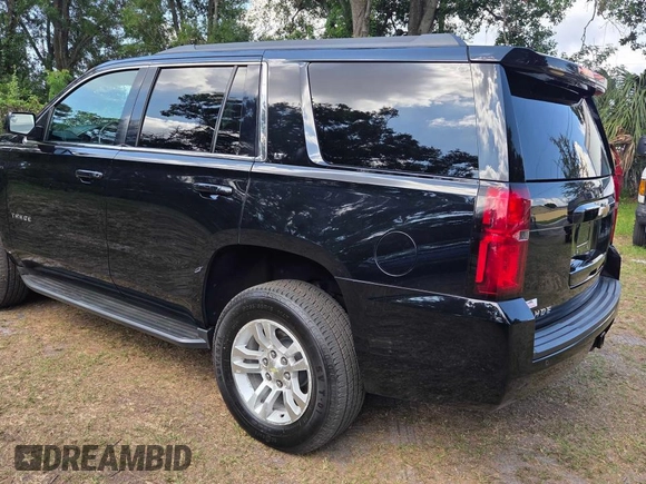 2015 Chevrolet Tahoe LT z VIN 1GNSKBKC0FR180968, wystawiony jako Copart lot #60119995 z przebiegiem 71 681 mil mil oraz Czysty tytuł • Clean title. Historia ofert i sprzedaży dostępna na DreamBid. Obrazek 3.