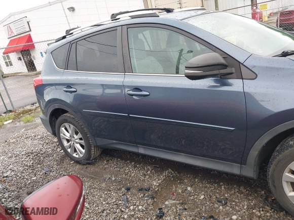 2014 Toyota RAV4 Limited with VIN 2T3DFREV7EW151011, listed as a IAAI auction lot 42111161 with 257,798 mi miles. Bid and sale history available at carsss.com. Image 13.