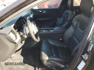 2021 Volvo V60 z VIN YV4102WK0M1065324, wystawiony jako Copart lot #76804034 z przebiegiem Nie podano mil oraz Czysty tytuł • Clean title. Historia ofert i sprzedaży dostępna na DreamBid. Obrazek 7.