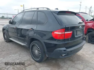 2010 BMW X5 30i z VIN 5UXFE4C5XAL385267, wystawiony jako IAAI lot #42252663 z przebiegiem 150 000 mil mil oraz . Historia ofert i sprzedaży dostępna na DreamBid. Obrazek 3.