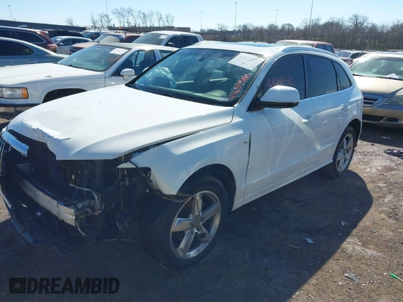 2012 Audi Q5 3.2L Premium Plus with VIN WA1DKAFP0CA012776, listed as a IAAI auction lot 41659580 with 273,447 mi miles. Bid and sale history available at carsss.com. Image 2.