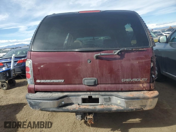 2000 Chevrolet Suburban LS with VIN 3GNEC16T0YG166344, listed as a Copart auction lot 46359325 with 210,455 mi miles and Clean title. Bid and sale history available at DreamBid. Image 6.