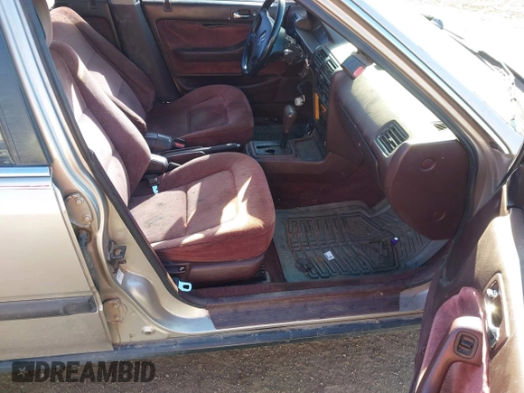 1991 Honda Accord LX with VIN JHMCB7656MC028293, listed as a IAAI auction lot 41992201 with 191,514 mi miles. Bid and sale history available at carsss.com. Image 5.