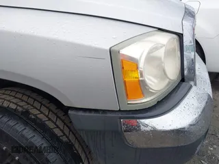 2005 Dodge Dakota SLT с VIN 1D7HE42K25S309240, выставлен на аукционе IAAI как лот 41553779 с пробегом 203 769 миль миль и . История ставок и продаж доступна на DreamBid. Изображение 6.