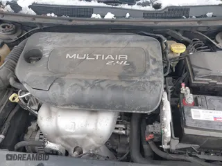 2015 Chrysler 200 Limited with VIN 1C3CCCAB8FN605390, listed as a IAAI auction lot 41175397 with 139,315 mi miles. Bid and sale history available at carsss.com. Image 10.
