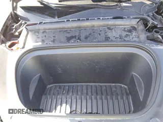 2024 Tesla Model Y Long Range z VIN 7SAYGDEE0RF078242, wystawiony jako IAAI lot #41808826 z przebiegiem 59 581 mil mil oraz . Historia ofert i sprzedaży dostępna na DreamBid. Obrazek 10.