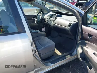 2004 Toyota Prius with VIN JTDKB20U640063062, listed as a IAAI auction lot 41934737 with 257,345 mi miles. Bid and sale history available at carsss.com. Image 5.
