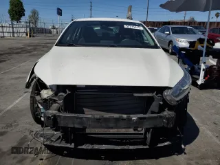 2019 Kia Forte LXS with VIN 3KPF24AD7KE115086, listed as a Copart auction lot 52215415 with 49,030 mi miles and Salvage title. Bid and sale history available at DreamBid. Image 5.