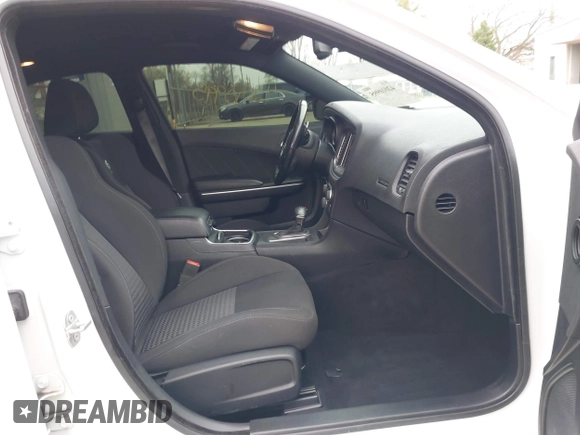 2019 Dodge Charger Scat Pack with VIN 2C3CDXGJXKH635612, listed as a IAAI auction lot 42010995 with 34,860 mi miles and . Bid and sale history available at DreamBid. Image 5.