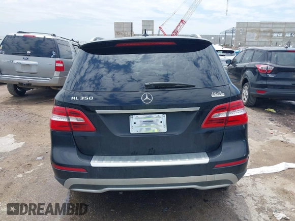 2014 Mercedes-Benz M 350 with VIN 4JGDA5JB4EA324321, listed as a IAAI auction lot 42393257 with 96,118 mi miles and . Bid and sale history available at DreamBid. Image 17.