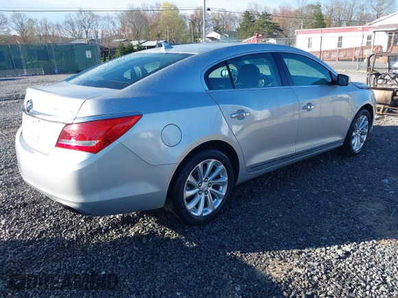 2014 Buick LaCrosse with VIN 1G4GA5G33EF215381, listed as a IAAI auction lot 42092301 with 36,625 mi miles. Bid and sale history available at carsss.com. Image 4.
