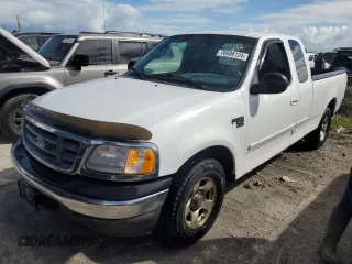 2003 Ford F-150 XL with VIN 1FTRX17L53NB90331, listed as a Copart auction lot 76686124 with 0 mi miles and Salvage Title. Bid and sale history available at carsss.com. Image 1.