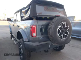 2021 Ford Bronco with VIN 1FMDE5BH2MLB07425, listed as a IAAI auction lot 41157085 with Not provided miles and . Bid and sale history available at DreamBid. Image 3.
