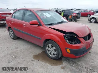 2008 Kia Rio LX with VIN KNADE123386354410, listed as a IAAI auction lot 40332735 with 139,828 mi miles. Bid and sale history available at carsss.com. Image 1.