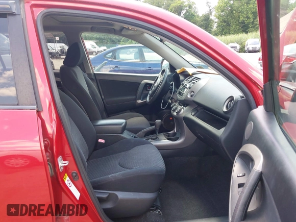 2007 Toyota RAV4 Sport с VIN JTMBK32V476024774, выставлен на аукционе IAAI как лот 42648957 с пробегом 231 545 миль миль и . История ставок и продаж доступна на DreamBid. Изображение 5.