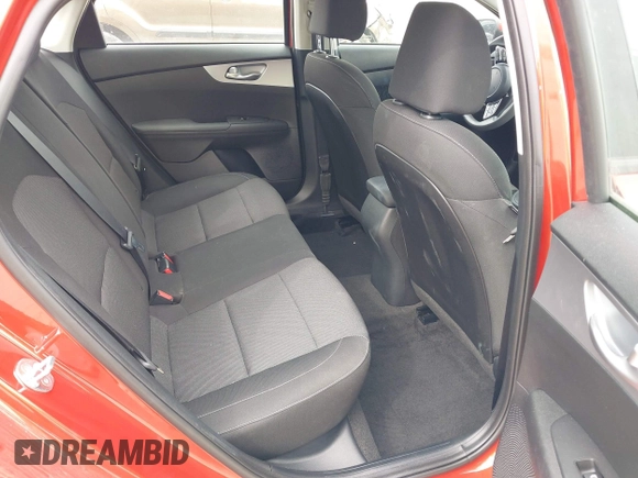 2022 Kia Forte LXS z VIN 3KPF24AD2NE468128, wystawiony jako IAAI lot #41939344 z przebiegiem 13 305 mil mil oraz . Historia ofert i sprzedaży dostępna na DreamBid. Obrazek 8.
