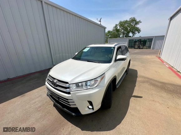 2019 Toyota Highlander SE with VIN 5TDKZRFH6KS306667, listed as a Copart auction lot 53402775 with 181,507 mi miles and Clean Title. Bid and sale history available at carsss.com. Image 2.